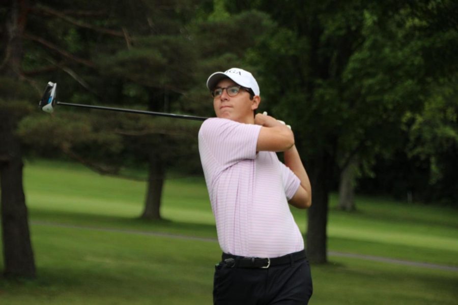 Will Hulsey taking a swing on the golf course. Image courtesy of Will Hulsey.